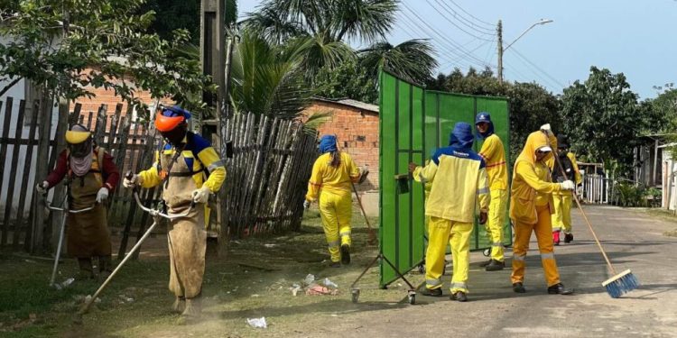 ‘Mutirão de Limpeza’ da Prefeitura de Itacoatiara chega ao bairro Nogueira Júnior e leva qualidade de vida para mais de 300 famílias