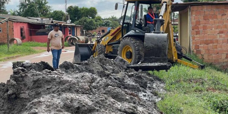Prevenção e cuidado: Prefeitura de Itacoatiara inicia limpeza do igarapé do São Jorge e garante mais segurança para a população