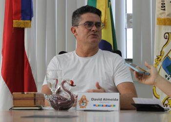 Sete investigações criminais são abertas contra prefeito David Almeida após autorização do TJAM