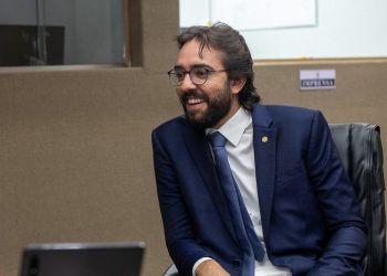 Deputado Thiago Abrahim apresenta projeto para modernizar sistemas públicos e estimular empreendedorismo digital no AM