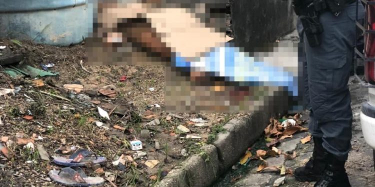 Homem é executado a tiros enquanto comia, na zona Leste de Manaus