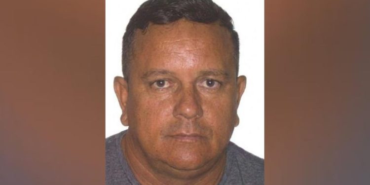 Naufrágio no AM: polícia procura comandante de lancha