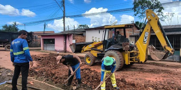 Prefeitura de Itacoatiara inicia obras de recuperação na Avenida Aquilino Barros para combater alagamentos