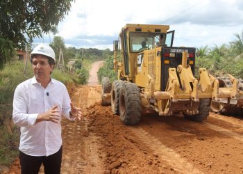 Trabalho e compromisso: Prefeitura de Itacoatiara avança na recuperação de estradas na Vila do Engenho e Novo Remanso