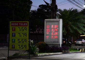 Estados adiam para segunda (30) decisão sobre redução do preço do diesel