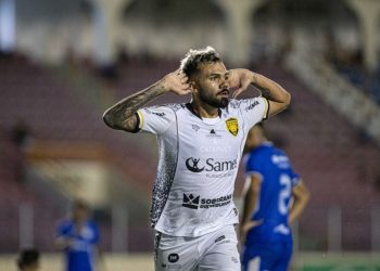 Amazonas FC vence Confiança fora de casa e larga bem na Série C