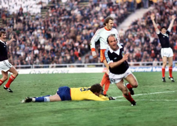 100 gols da Copa do Mundo: Gemmill faz fila contra a Laranja Mecânica