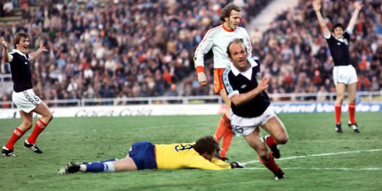 100 gols da Copa do Mundo: Gemmill faz fila contra a Laranja Mecânica