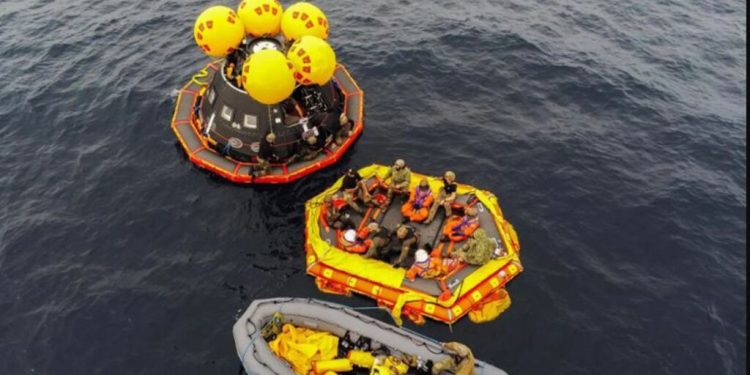 Artemis II: astronautas retornam à Terra após missão histórica à Lua