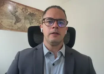 Guerra no Irã: Supremacia aérea dos EUA não é verdadeira, diz professor