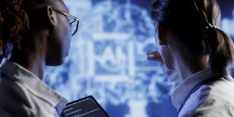 Jovem descobre doença rara via ChatGPT após anos de erros médicos