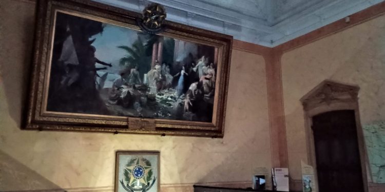 ‘Uma Noite na Biblioteca’ convida crianças para imersão literária no sábado