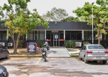 Adolescente é apreendido por induzir ex-namorada à automutilação e ao suicídio