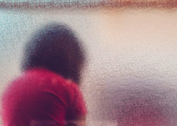 Menina é abusada por padrasto; suspeito teria engravidado outra criança no AM