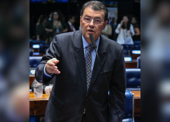 Eduardo Braga vai propor PEC para criar Código de Conduta para agentes públicos