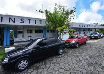 Mulher é encontrada morta dentro de casa em Manaus; vizinhos relatam gritos