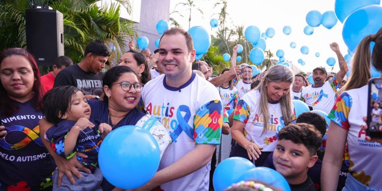 Roberto Cidade abre mês de conscientização sobre o autismo na Aleam com foco em políticas públicas