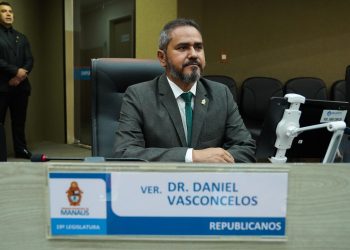 Dr. Daniel Vasconcelos toma posse como vereador na CMM