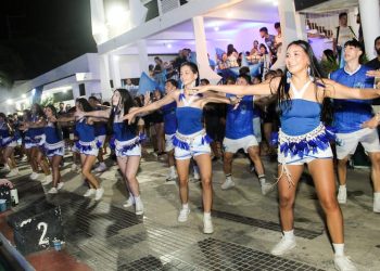 Marujada de Guerra consolida domingos azulados com ensaio show no Centro de Manaus