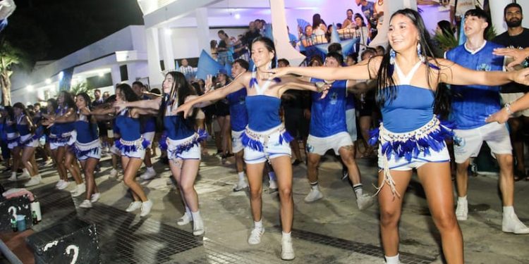 Marujada de Guerra consolida domingos azulados com ensaio show no Centro de Manaus