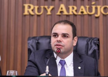 EXCLUSIVO: articulação política na Aleam quer novo governador eleito na terça-feira