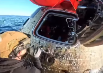 Vídeo mostra primeiros momentos da Artemis II ao chegar na Terra; VEJA