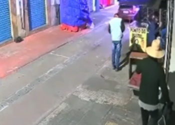 VÍDEO: grupo tenta furtar ‘shopping das joias’ no Centro de Manaus