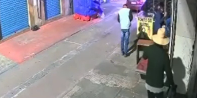 VÍDEO: grupo tenta furtar ‘shopping das joias’ no Centro de Manaus