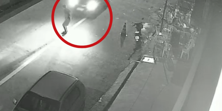 CENA FORTE: vítima é arremessada contra asfalto após atropelamento