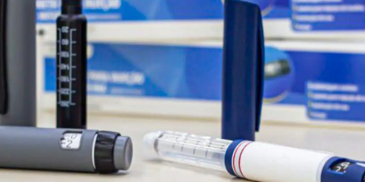 Anvisa proíbe canetas emagrecedoras sem registro no Brasil; saiba quais