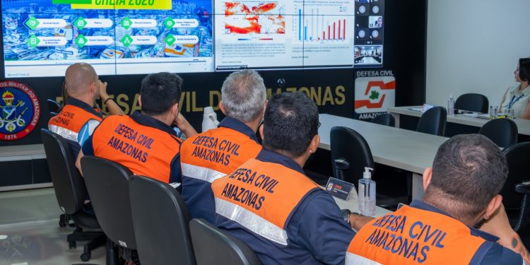 CHEIA NO AM: 15 municípios estão em situação de emergência