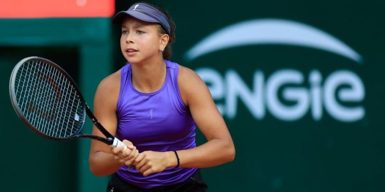 Eduarda Gomes é campeã do Roland Garros Júnior