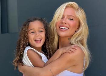 Filha de Karoline Lima e Éder Militão tem hipermobilidade articular: “Pernas tortas”