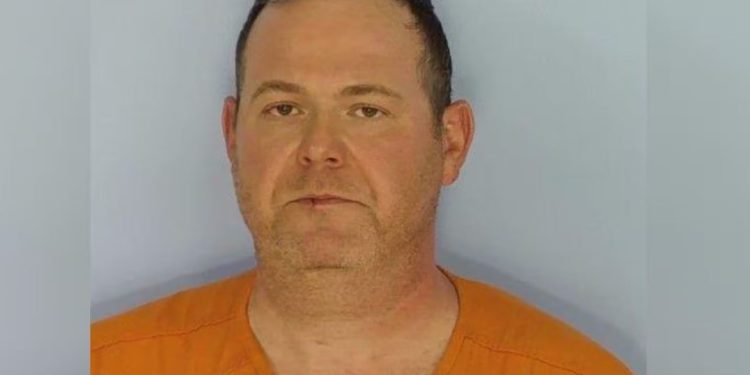 Médico vira réu por homicídio após retirar órgão errado em cirurgia nos EUA