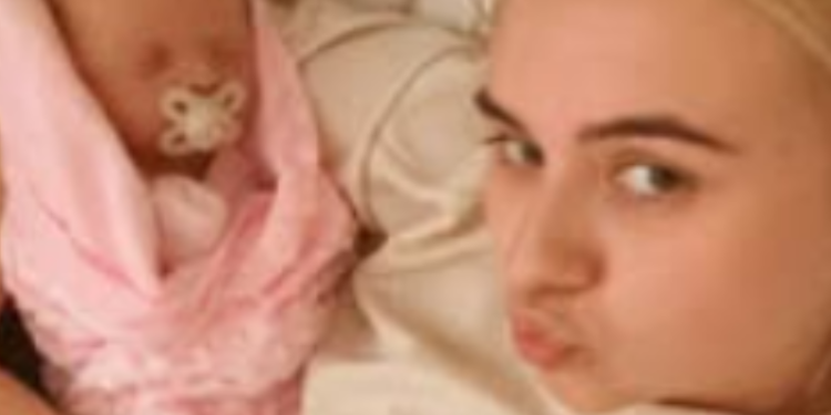 Mulher usa bebê reborn para enganar família, se desculpa e procura ajuda