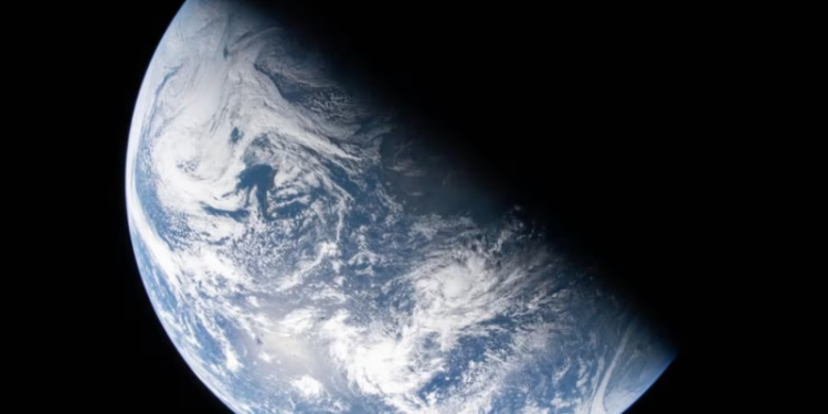 Artemis 2: astronautas a caminho da Lua estão ‘na metade do caminho’, diz Nasa