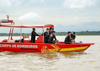 Naufrágio de lancha: buscas continuam duas vezes por semana em Manaus