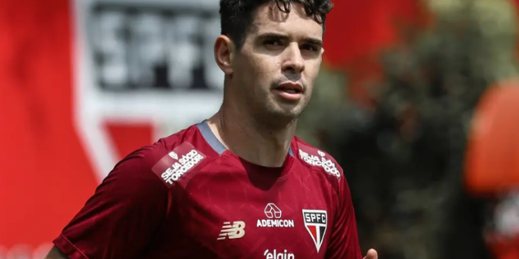Oscar, do São Paulo, anuncia aposentadoria: “Queria jogar mais”