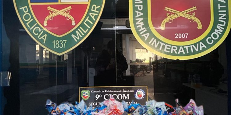 ‘Páscoa do mal’: adolescente tenta furtar ovos e barras de chocolate em Manaus