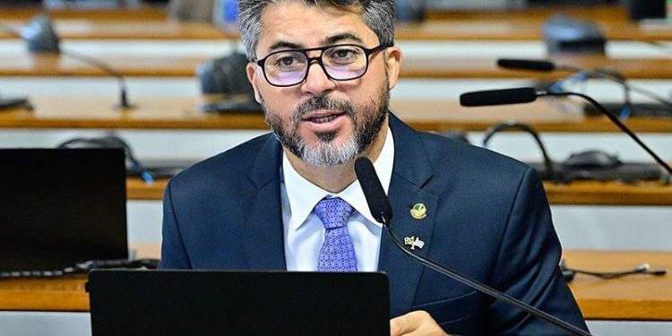 Pena máxima para estupro seguido de morte pode subir de 30 para 40 anos