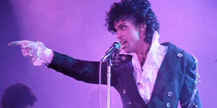Morte de Prince, um dos artistas mais influentes do pop, completa uma década