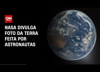 Astronautas da Artemis II “lambem até a colher” durante refeição espacial