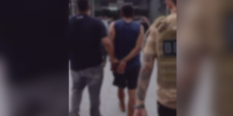 VÍDEO: investigado por crime no bairro Educandos é preso em Manaus