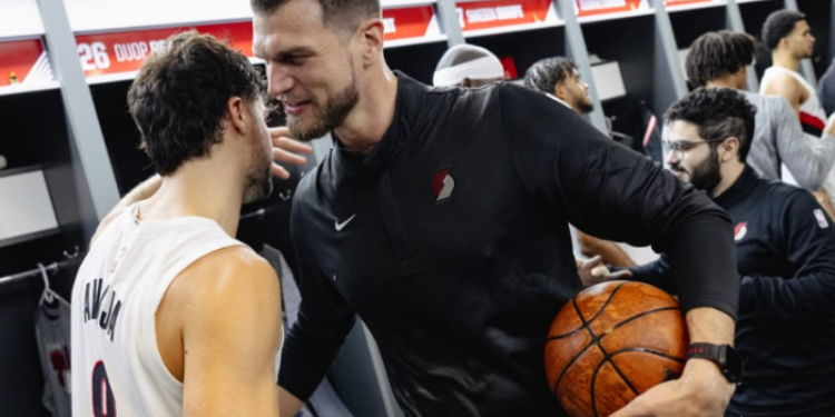NBA: Tiago Splitter, do Portland, é 1º técnico brasileiro nos playoffs