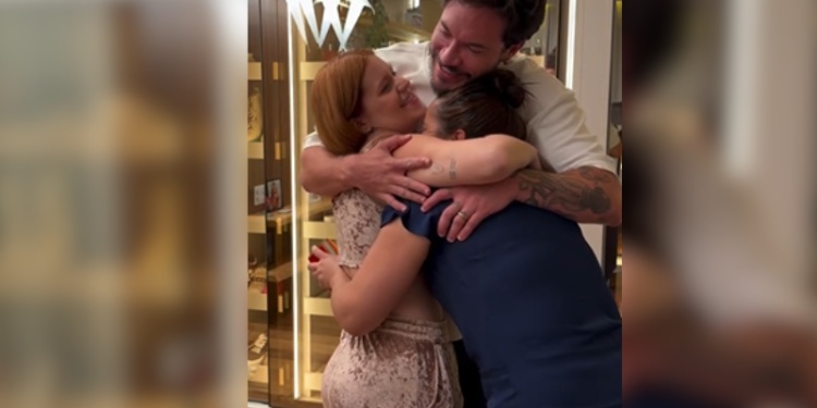 VÍDEO: Viih Tube e Eliezer convidam governanta para madrinha de casamento